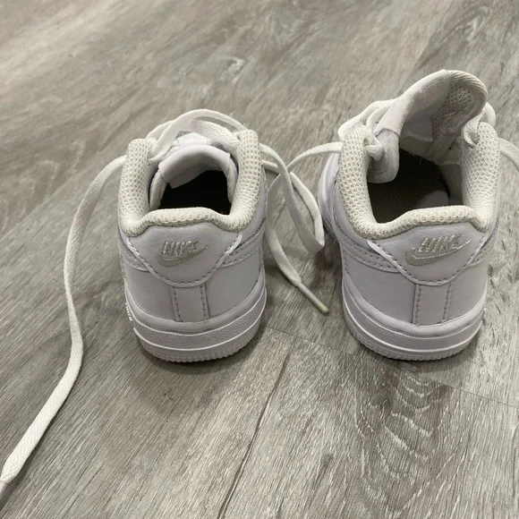 Girls Nike Airforce 1 size 4c original box available with purchase - Picture 4 of 5